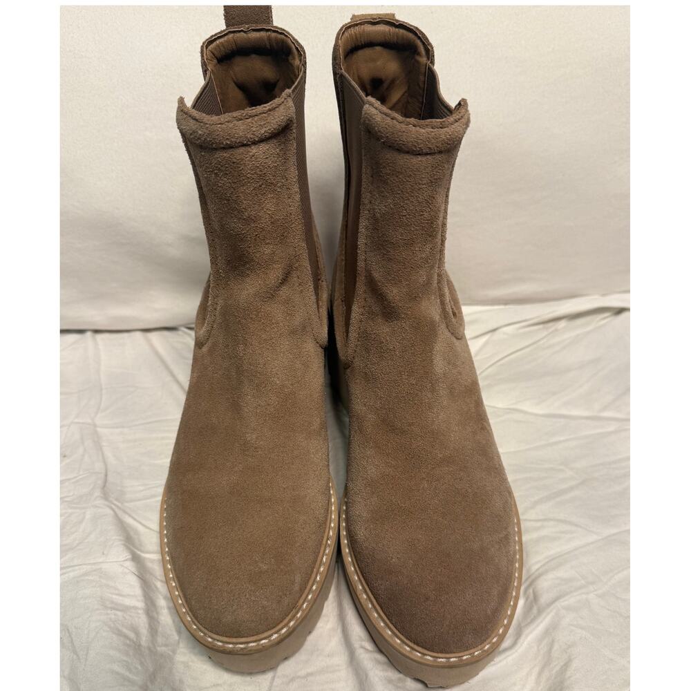 Dolce Vita Lug Chelsea Boot Taupe Suede Size 7 | Old Money Aesthetic - Picture 2 of 7